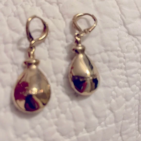 Givenchy teardrops rose pink earrings